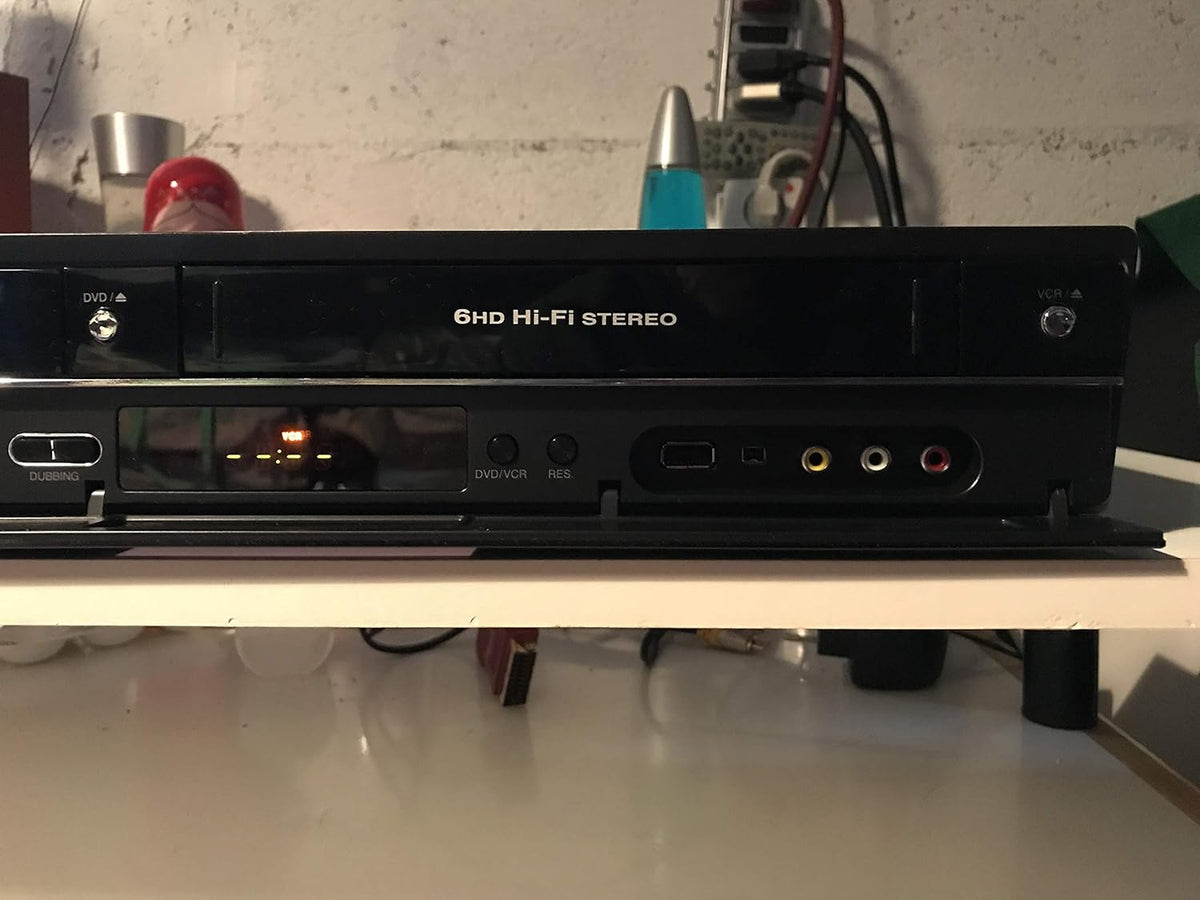 LG RCT689H Reproductor Grabador DVD VHS HDMI USB RCA 1080p Sistema Multimedia Hogar Cine Digital Estéreo Negro - LG RCT689H DVD VHS Grabador 1080p HDMI USB - Sistema de Reproducción y Grabación Multiformato